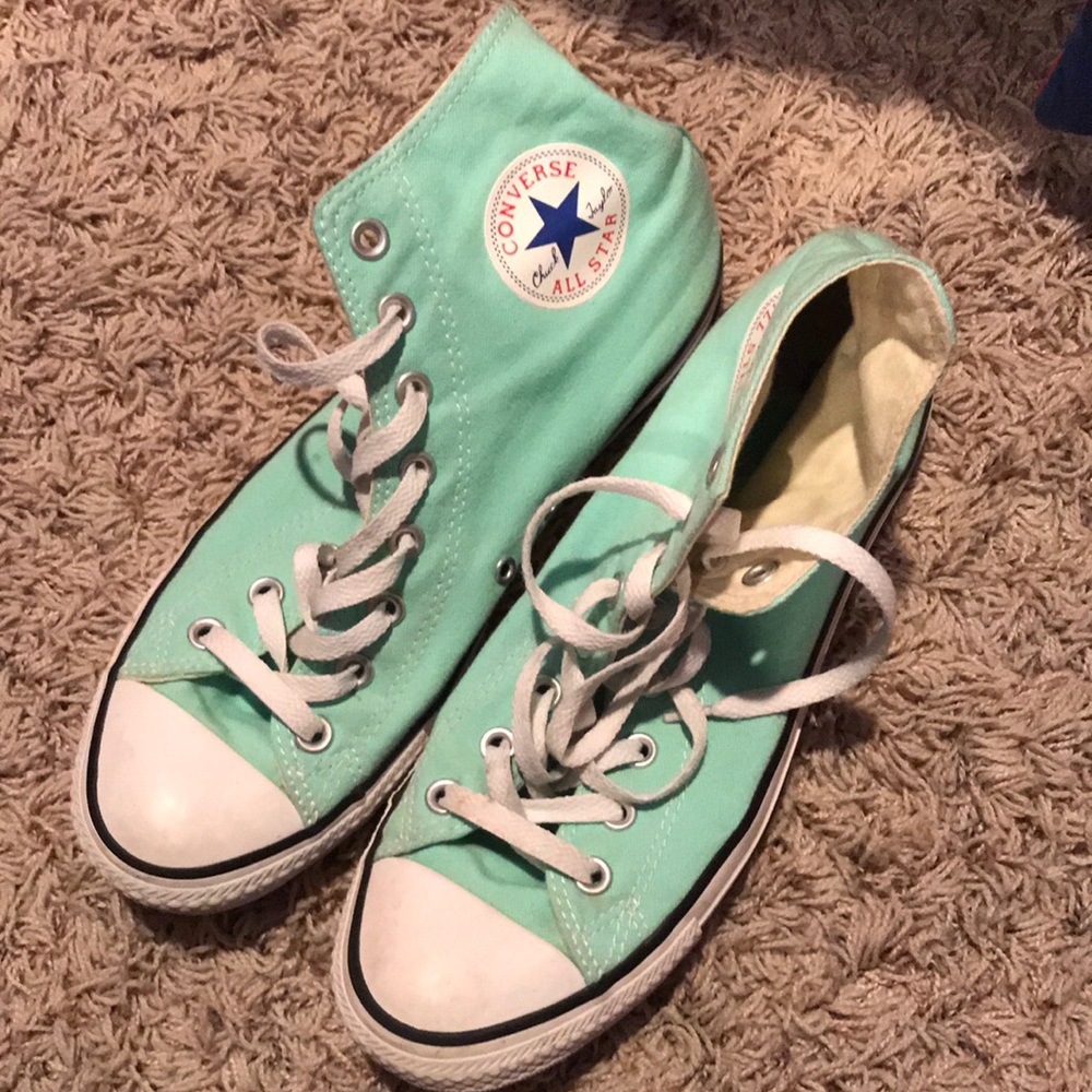 Woman’s All Star Converse High Tops